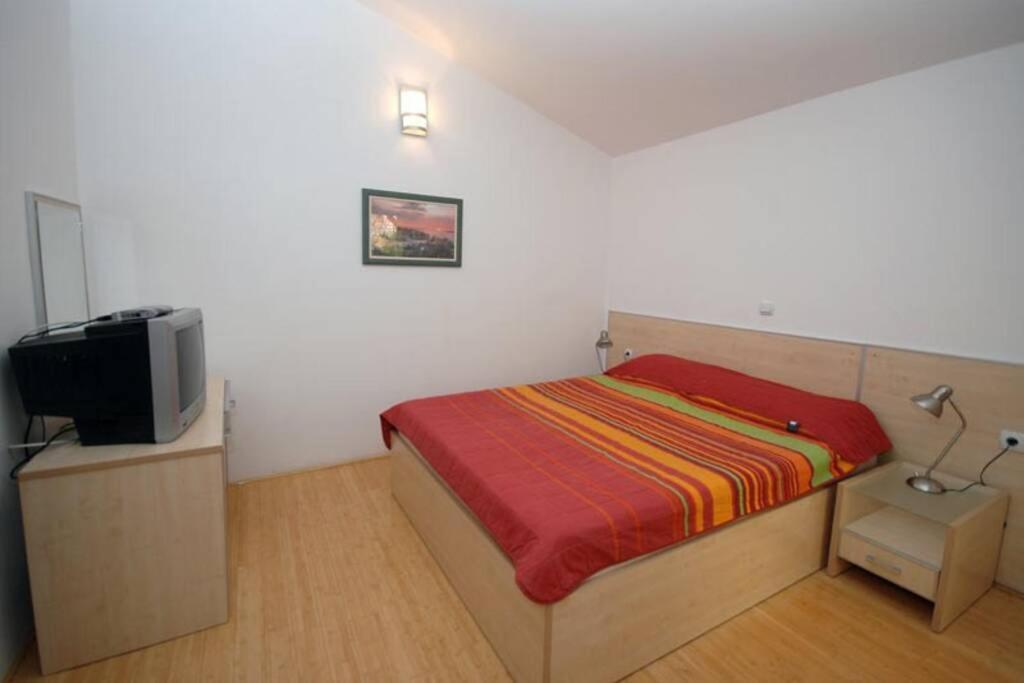 Bmv Room For 2-3 With Greenery View Sveti Stefan Dış mekan fotoğraf